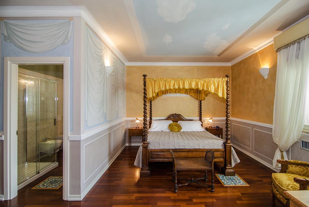 La Chandelle Massarosa Habitación foto